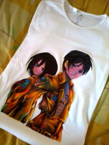 Eren - Mikasa - koszulka by Madlen