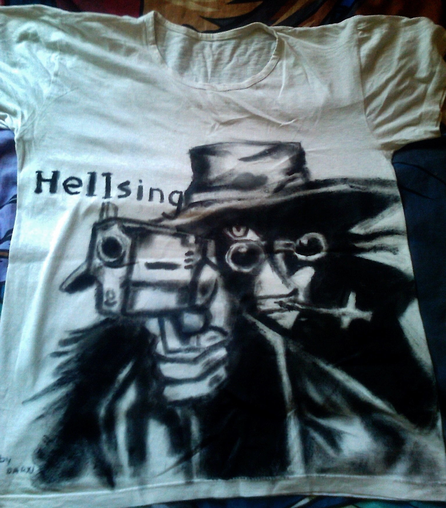 hellsing  t-shirt